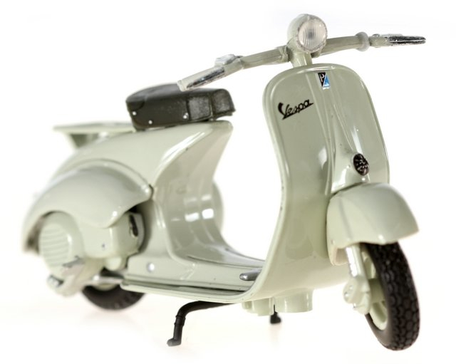 Model Vespa 125 U 1953 1 18 Barva Sivo Ca 9 5 Cm Luluscooter Si